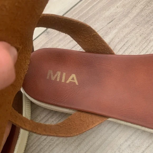MIA Sandal - Picture 7 of 8